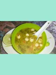 पालक मखाना सूप (palak makhana soup recipe in Hindi) रेसिपी मुख्य फोटो