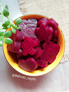 عکسی از دستور ترشی لبو