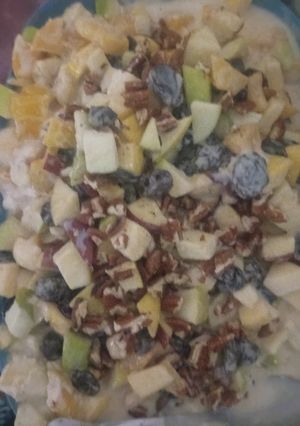 Una foto de Ensalada de manzana 😋😋🍏🍎✨