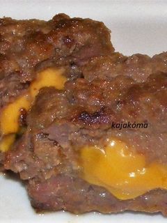 Hamburger húspogácsa, sajttal töltve recept fotója