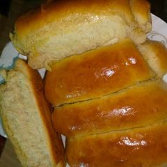 A picture of Hot dog bun/bread/mkate wa kisu.