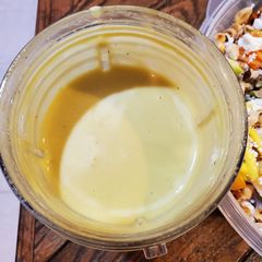 A picture of Mango balsamic vinaigrette.