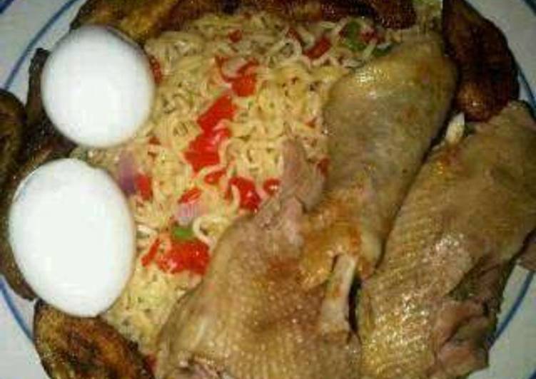 Recipe of Tasty Simple indomie noodles with plantain by maryam barwa