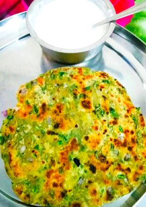 A picture of Methi Parantha.