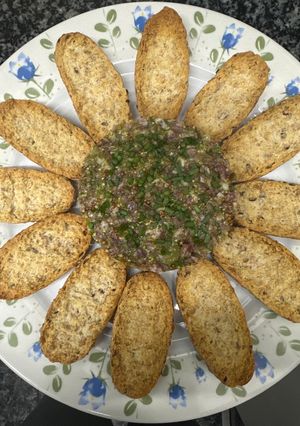 Una foto de 546. Tartar de fuet (picoteo)