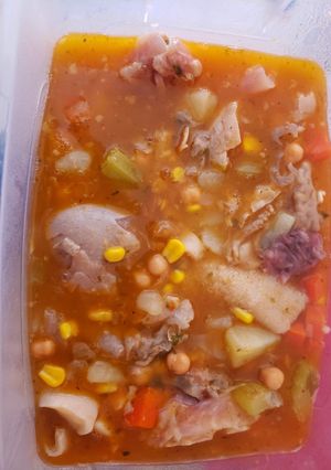 Una foto de Cocido de pata de vaca y guatita..