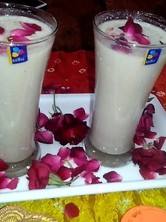 ठंडाई (thandai recipe in Hindi) रेसिपी मुख्य फोटो