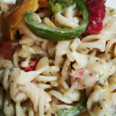 A picture of White Sauce Pasta.