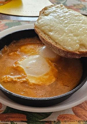 Una foto de Huevos en cazuela