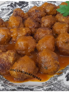Una foto de Albóndigas en salsa española