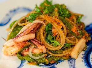 Foto di Spaghetti con Calamari, Fiori di Zucca e Bottarga