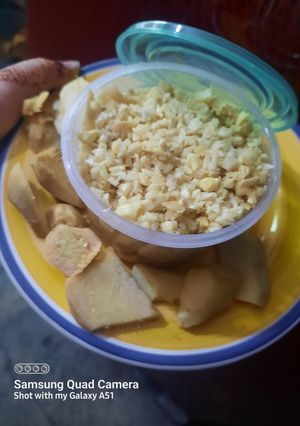 A picture of Thick garlic paste/Make and store chopped garlic.