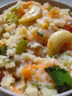 ரவை வெஜிடபிள் பாத் (Ravai Vegetable Bath Recipe in Tamil) செய்முறை முக்கிய புகைப்படம்