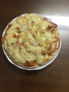 Hình của món Bánh pizza xúc xích.