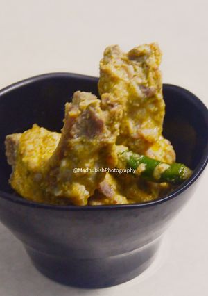 A picture of Sorshe Mangsho Bhape.