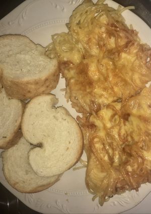 A picture of Spaghetti pizza.