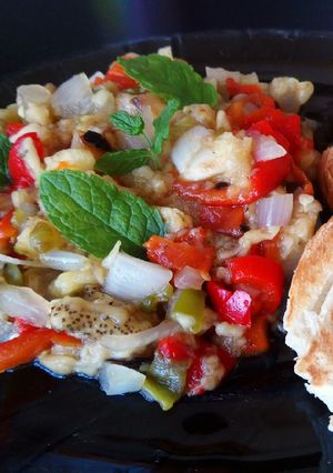 O poză a rețetei Salată turcească cu legume coapte. 😋😋.