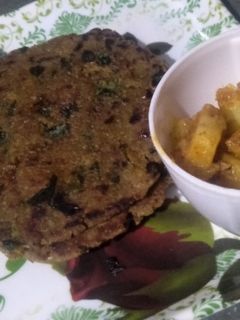 બાજરી ના લોટ ના થેપલા (Bajri Thepla Recipe in Gujarati) રેસીપી મુખ્ય ફોટો
