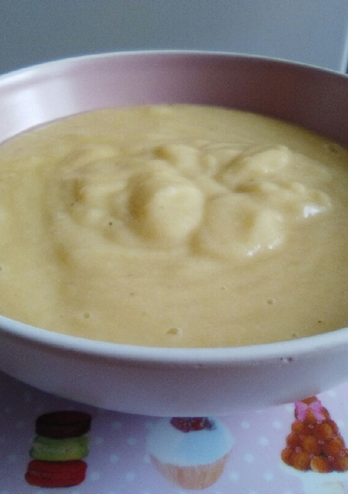 Una foto de Papilla de frutas y galleta