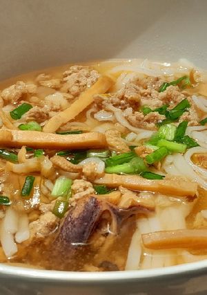 A picture of Dried Squid with Rice Noodles.