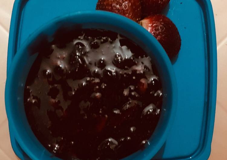 How to Prepare Speedy Strawberry Jam