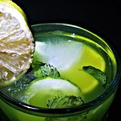A picture of Mints and cucumber lemonade.