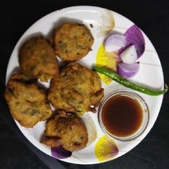 A picture of Potato Pakora.
