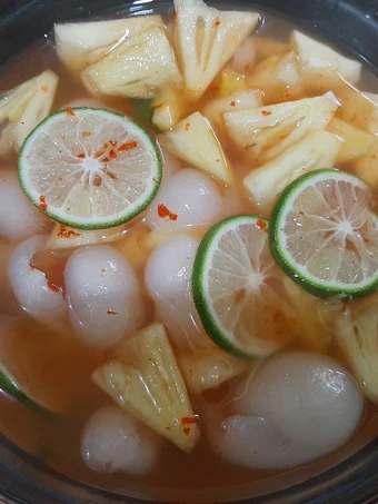 Easy Steps to Prepare Asinan Rambutan Nanas the Delicious You can take Joss in your mouth