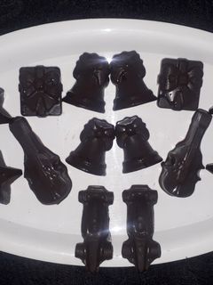 होममेड चाॅकलेट (homemade chocolate recipe in marathi) रेसिपी चे मुख्य फोटो