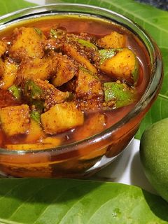 कैरीचे लोणचे (kairiche lonche recipe in marathi) रेसिपी चे मुख्य फोटो 