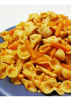 รูปของ 🍝พาสต้าแกนเซทเต้ไก่ผัดซอส Chicken Gansettes Pasta & Chili Sauce