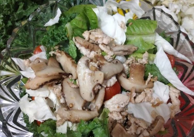 Cara Gampang Membuat Salad romaine dan kale Anti Gagal