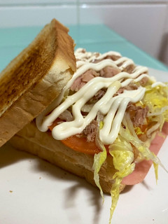 Una foto de Sándwich 🍳 🍞 vegetal 🍅 🥬
