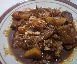 Resep Baru Krengsengan daging kentang Enak Sempurna