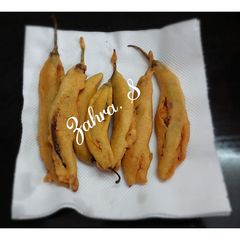 A picture of Mirchi bhajiya.