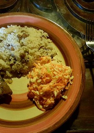Una foto de Carne con maíz