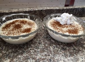 Una foto de Arroz con leche de mi infancia con merengue