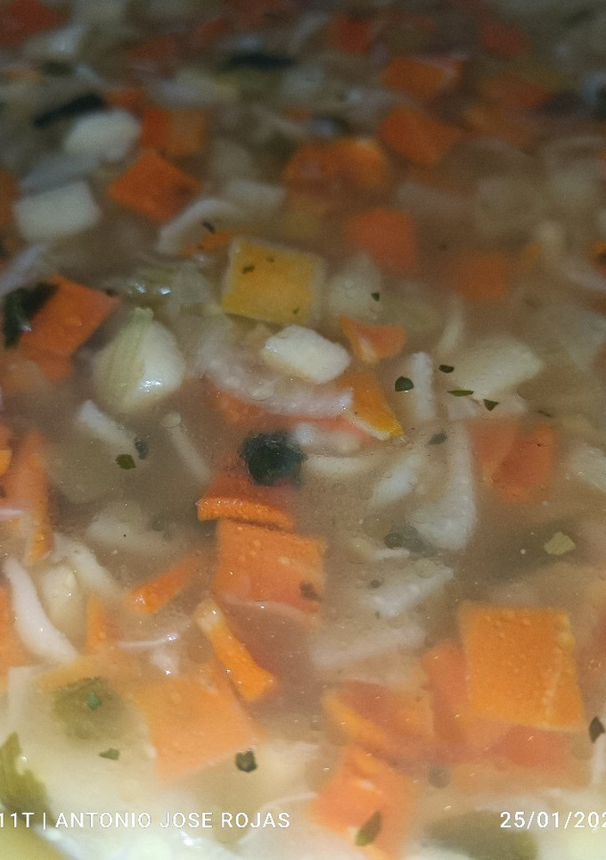 Una foto de Sopa juliana