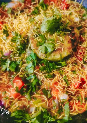 રગડા પેટીસ (Ragda Pattice Recipe In Gujarati) રેસીપી મુખ્ય ફોટો
