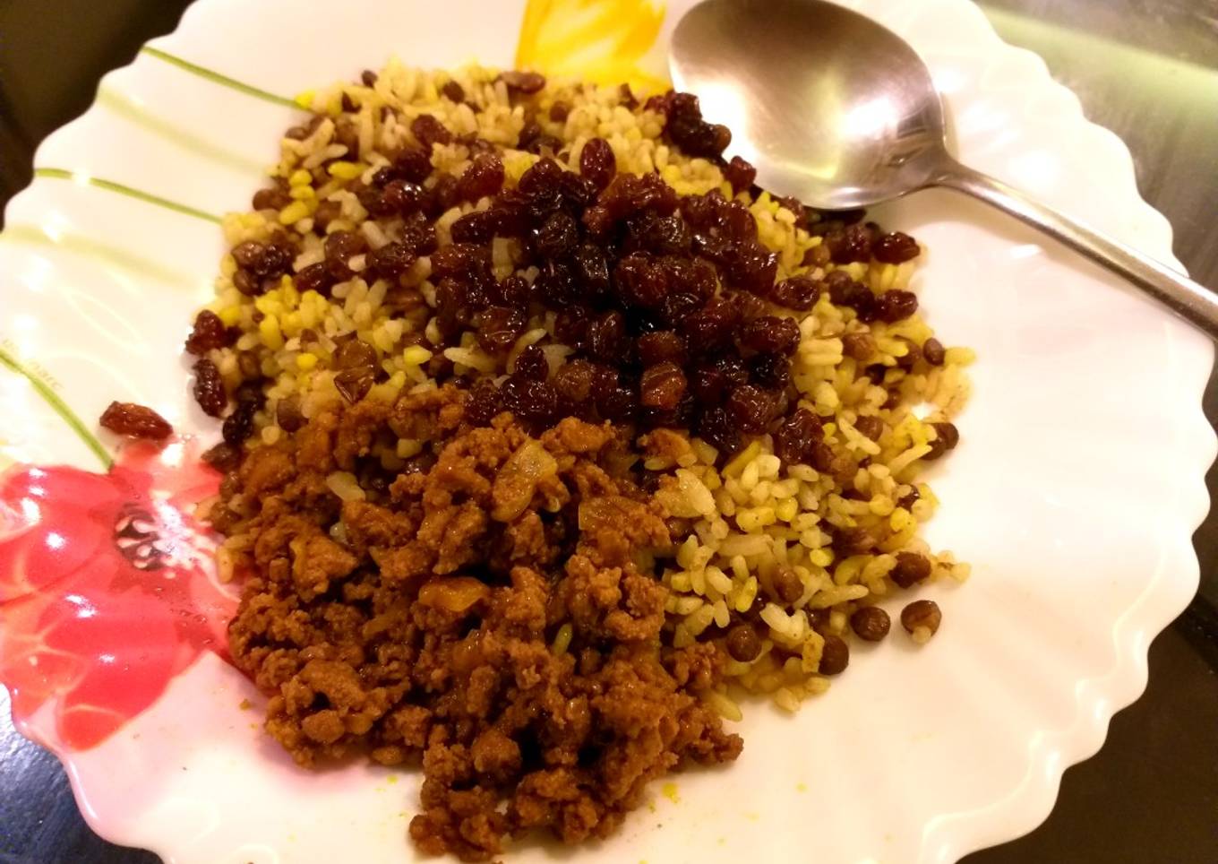 Lentil pilaf in rice cookerعدس پلو