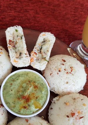 સ્ટફડ ફરાળી ઈડલી?(stuff farali idli in Gujarati રેસીપી મુખ્ય ફોટો