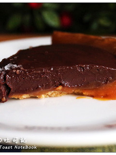 巧克力海鹽焦糖咖啡塔 Chocolate Salted Caramel Coffee Tart 的食譜成品照片