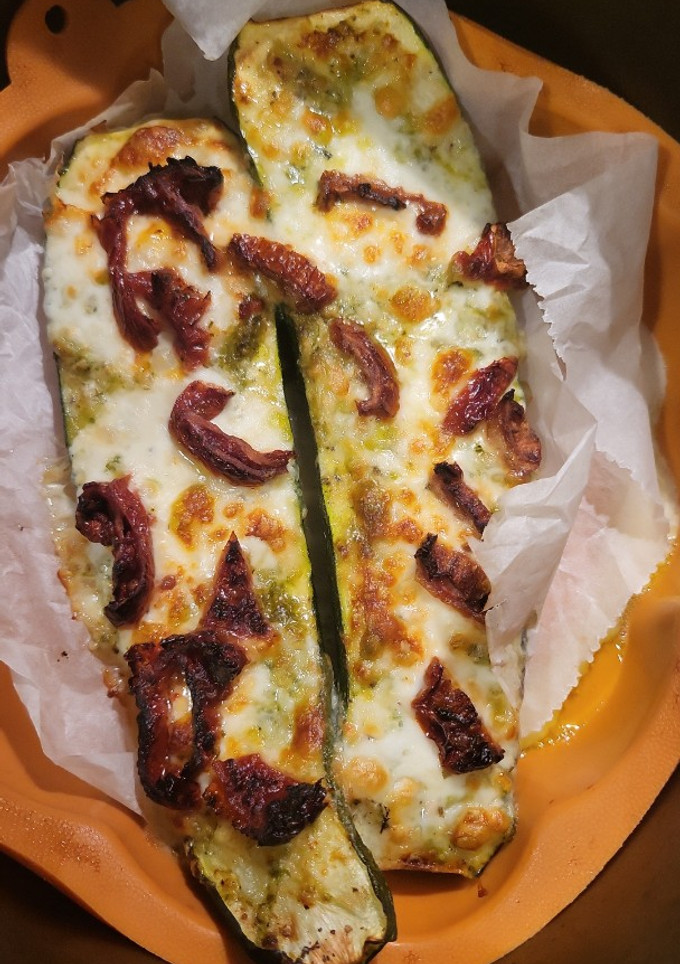 Una foto de Calabacín con mozzarella en airfryer