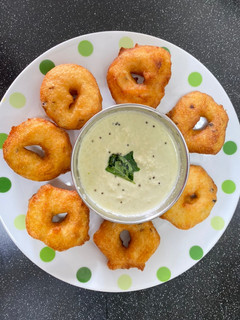 டீ கடை வடை (Milagu vadai recipe in tamil) செய்முறை முக்கிய புகைப்படம்