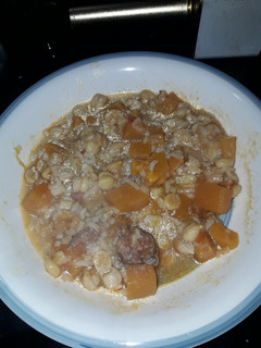 Una foto de Garbanzos con longaniza