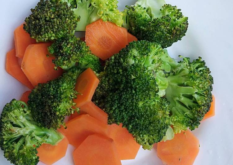 Easiest Way to Prepare Homemade Steamed broccoli salad