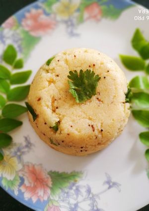 उपमा (Upma recipe in hindi) रेसिपी मुख्य फोटो