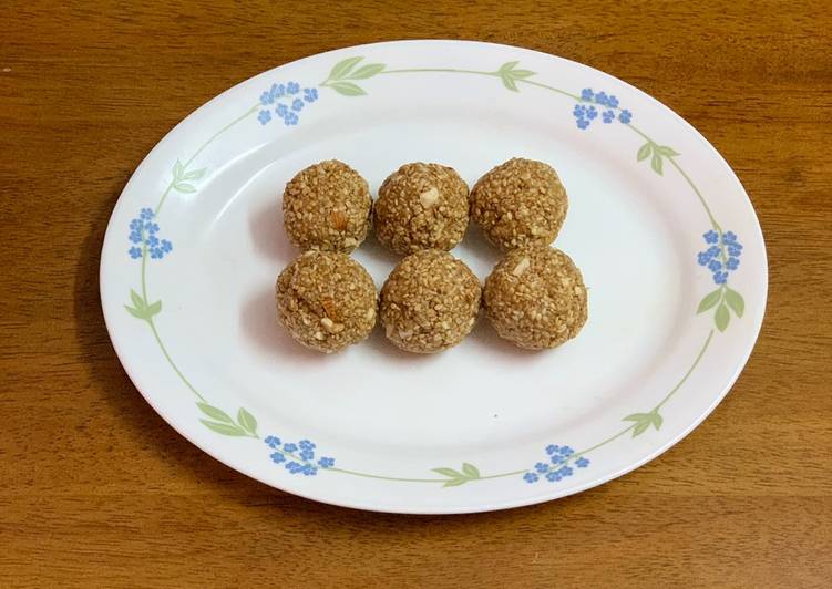 Tilgul
Sankranti special recipe from Maharashtra 
#sankranti