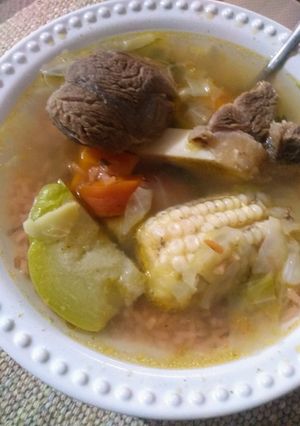 Una foto de Caldito de res 😋🍲