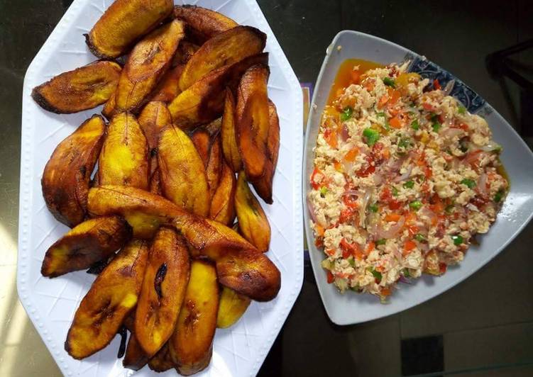 Easiest Way to Prepare Award-winning Fried plantain with egg sauce